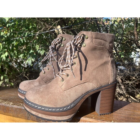Altar’d State Faux Suede Tan Boots Sz 7 Lace Up Combat Desert Platform Womens - Picture 1 of 16